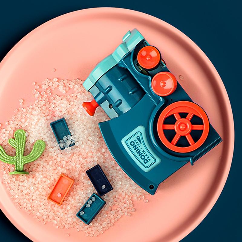 TRAIN AUTOMATIQUE POUR CIRCUIT DE DOMINOS